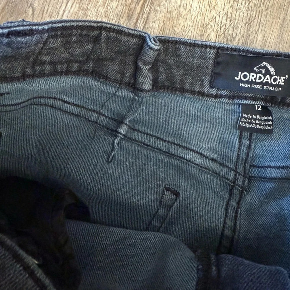 Vintage Jordache • High Rise Straight Jeans - Picture 7 of 13